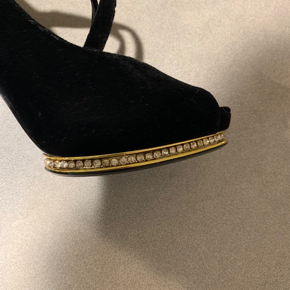 NWOB Adrianna Papell Black Velvet Leather Platform Pumps sz  NWOB Adrianna Papell Black Velvet Leather Platform Pumps sz 8.5 M